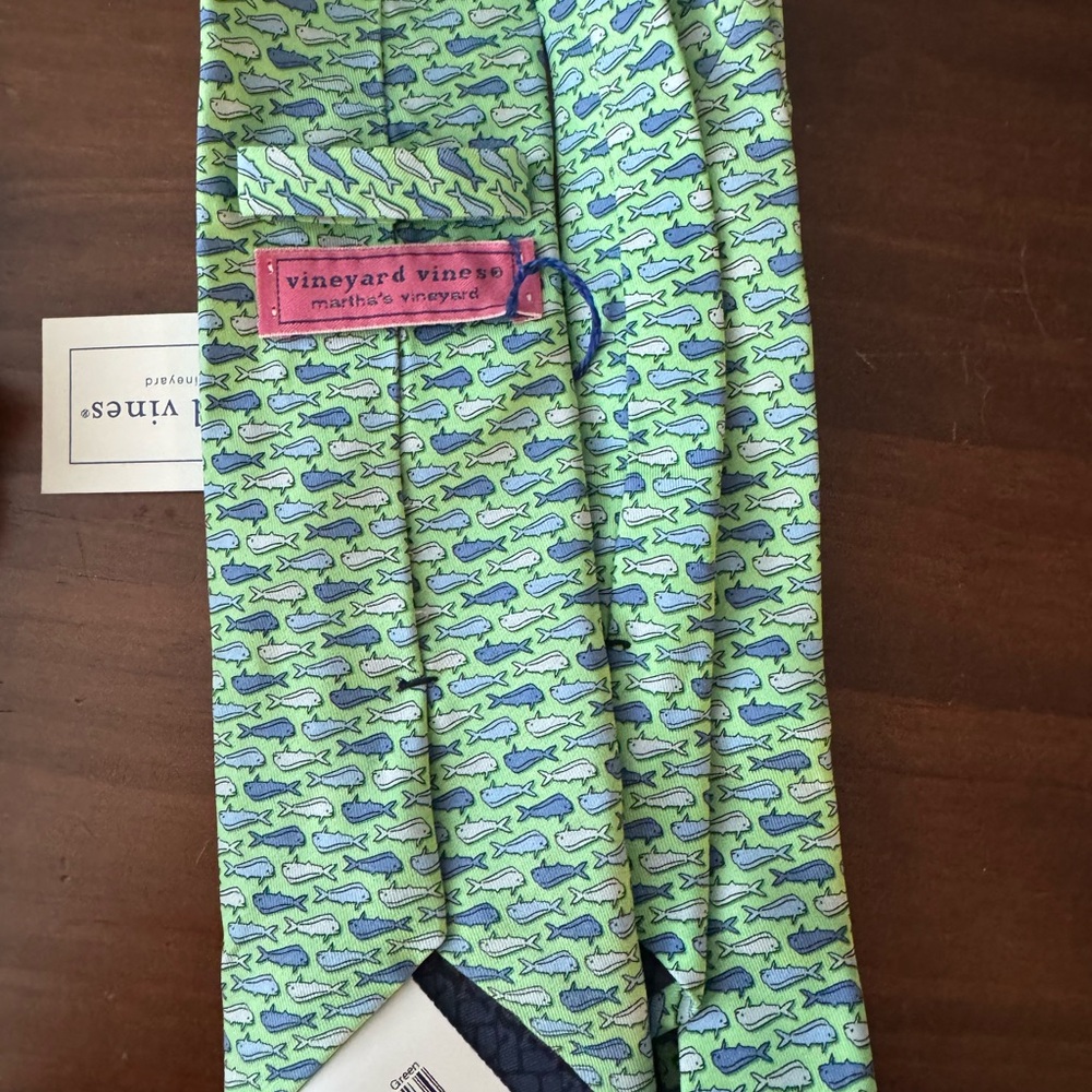 Vineyard Vines Blue and Green Whale Print Tie